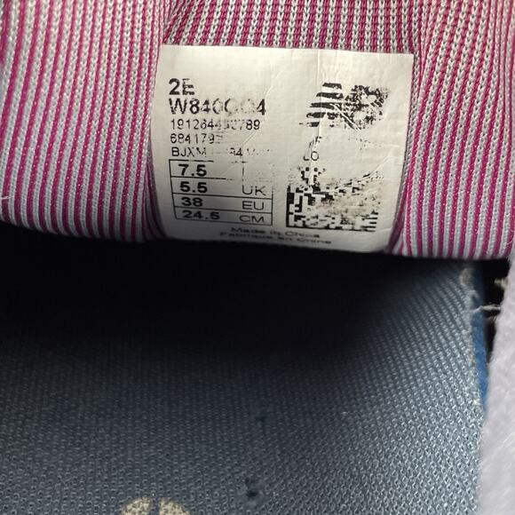 New Balance 840 V4 Women’s 7.5 2E Gray Purple Running Shoes Athletic Sneaker GUC - Picture 9 of 9